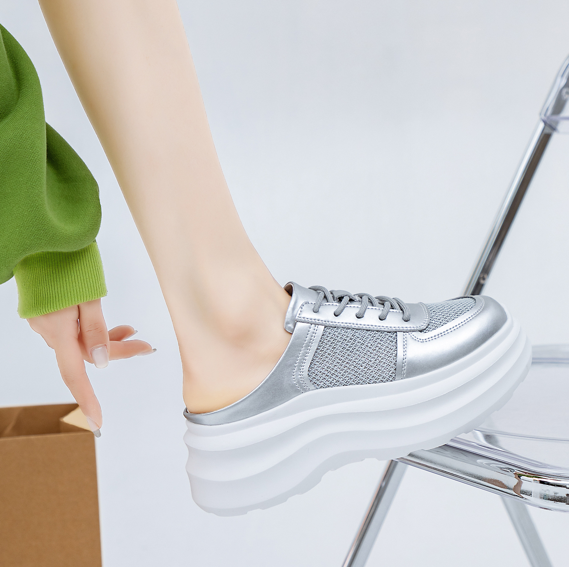 Cross-border offerings to white shoes, white shoes, dreaming of 2024 Spring New Fashion Half-Shoes.