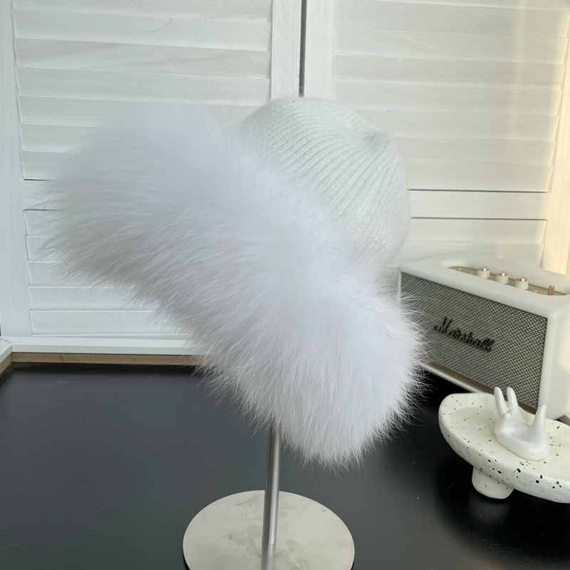 The fairy fox's hairy little bonnet.
