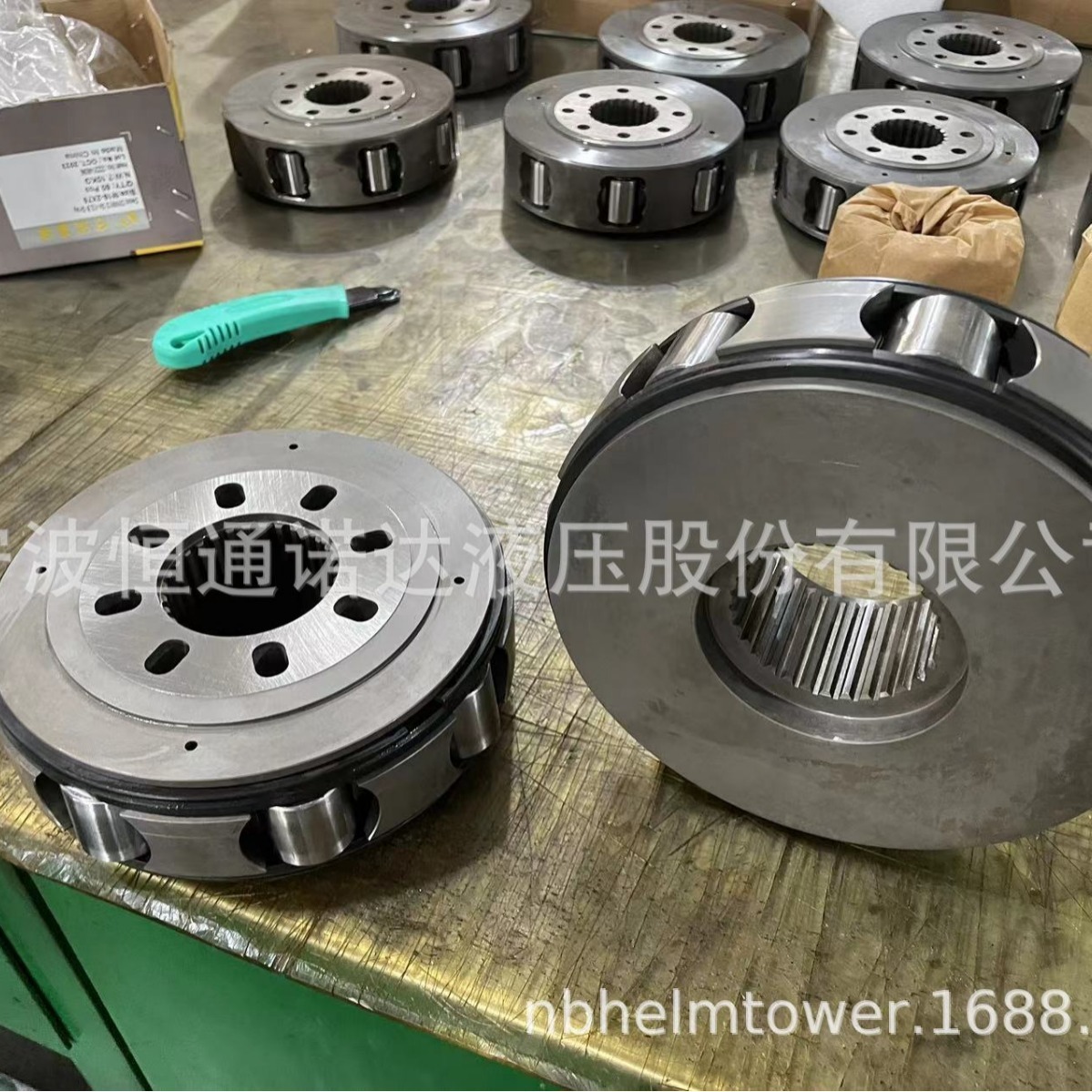 The plant's going straight to the HMCRE05 rotor, double speed, hydraulic parts, functional components, hydraulic motors.