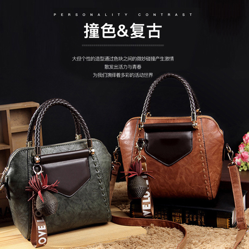 The handbag girl customises OEM 2023 in the autumn and winter, the one-shoulder-slashed balconies bag of new bags