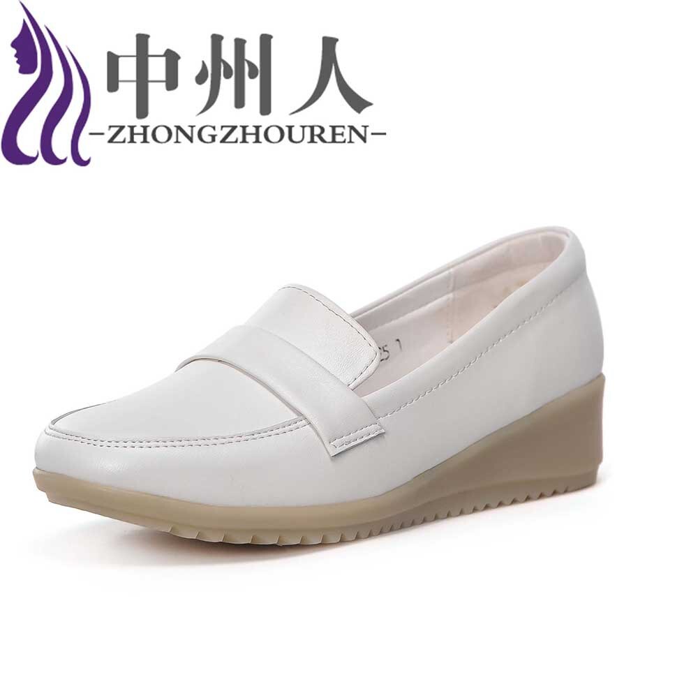 Nurses' shoes white women's 2021 new Korean-style hospital flat slopes and skit-proof stench bovine.