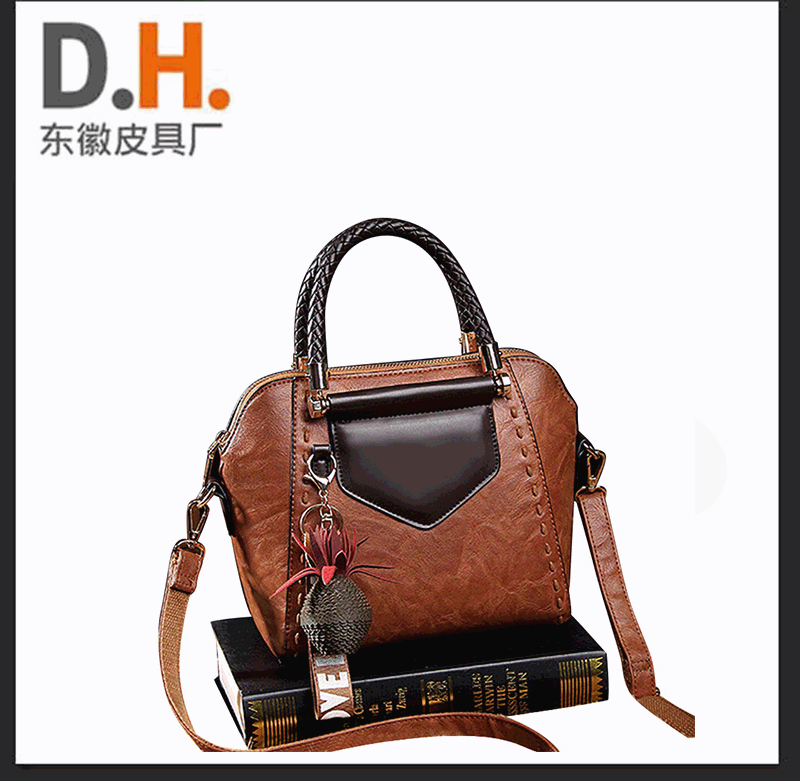 The handbag girl customises OEM 2023 in the autumn and winter, the one-shoulder-slashed balconies bag of new bags