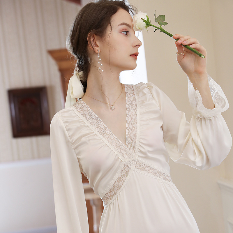 Loại đăng-ten kiểu Pháp mới, đồ ngủ cổ.