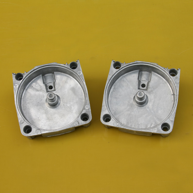 Aluminium-pressed and zinc-pressed casting from the pump-body end capmer