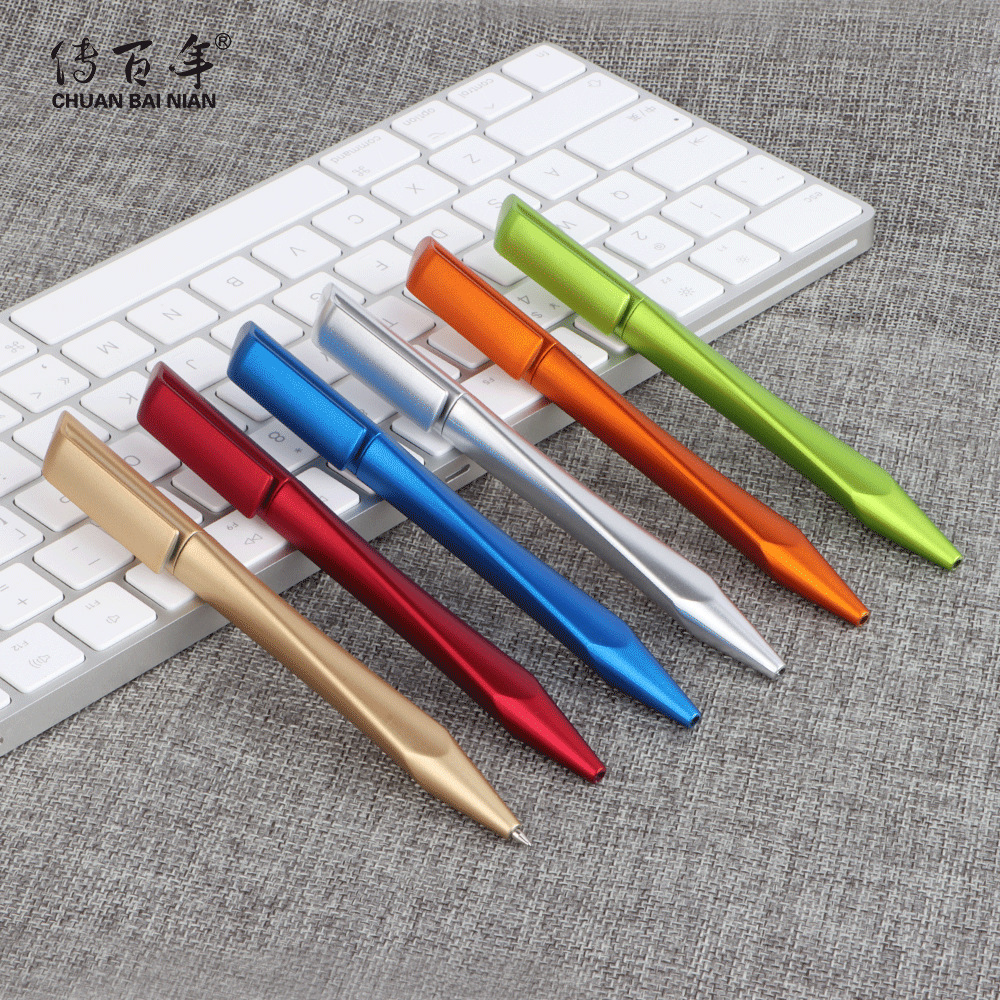 Stylish-painted triangulation pens, foreign trade pens customised for swinging pens