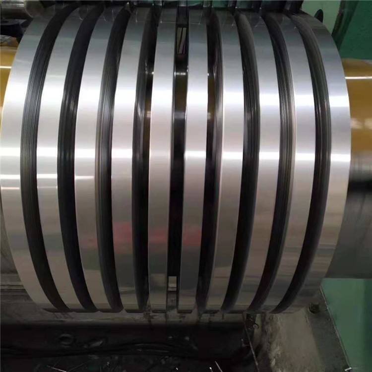 It's straight for the factory. No magnetic stainless steel belt. 304 stainless steel belt. It's stainless. It's full.