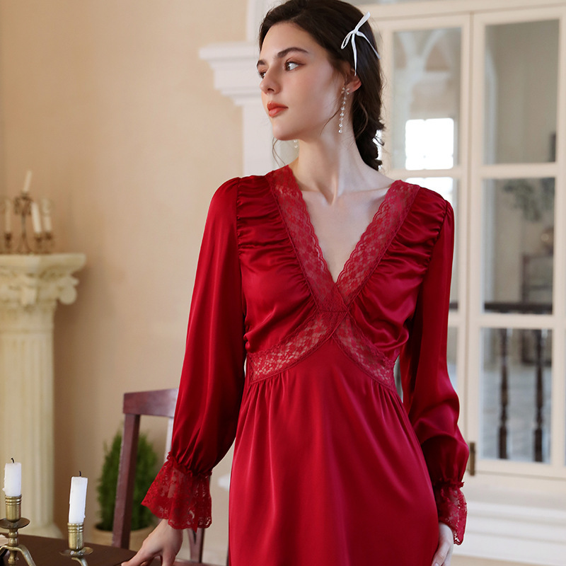 Sợi đăng-ten Pháp mới của mùa thu, đồ ngủ dài.