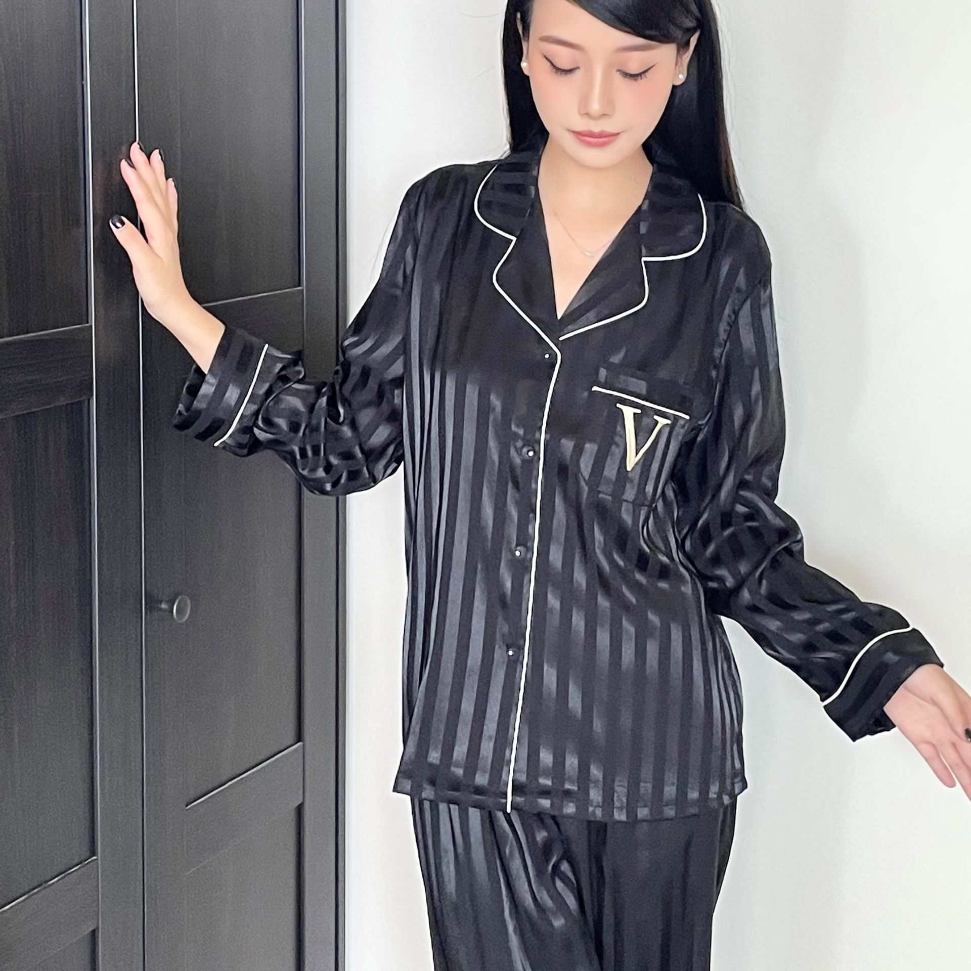 "Những tảng băng mùa thu và những chiếc khăn ngủ."