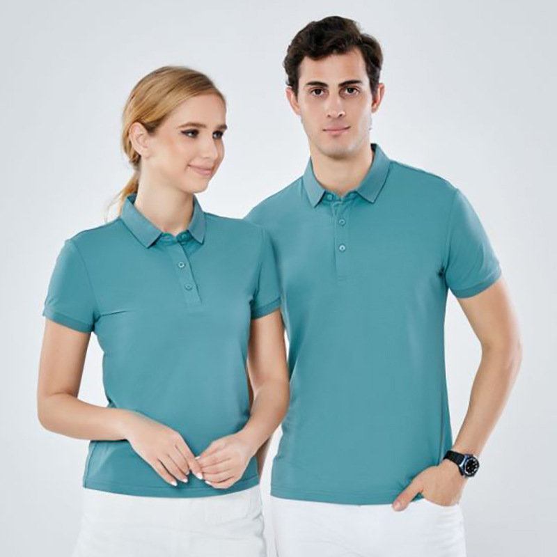 Các cặp vợ chồng mặc áo văn hóa PLO.