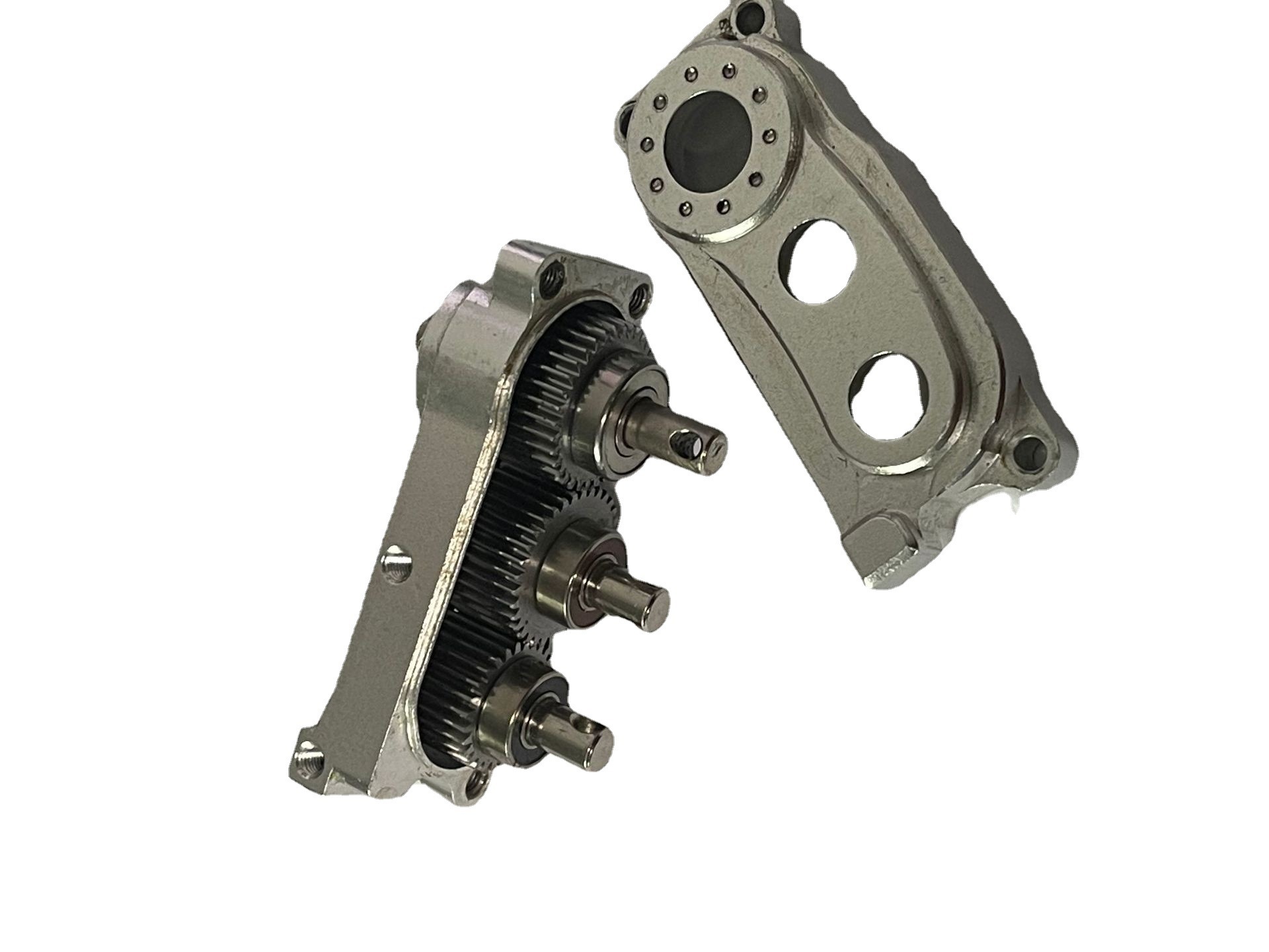 [Detailed nugget-free gearbox]