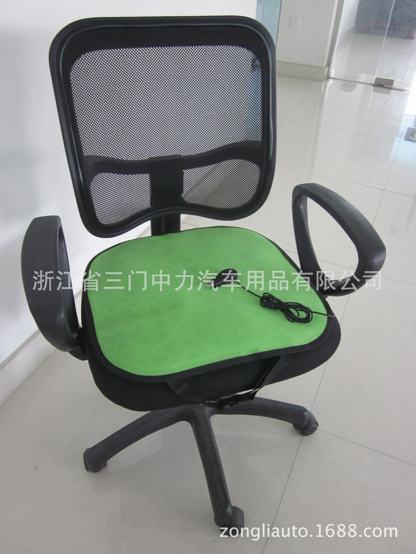 Direct sale of USB air-conditioning cold-air seat seat-to-ventilating car seat-to-seat cool seat-to-air fan seat mat