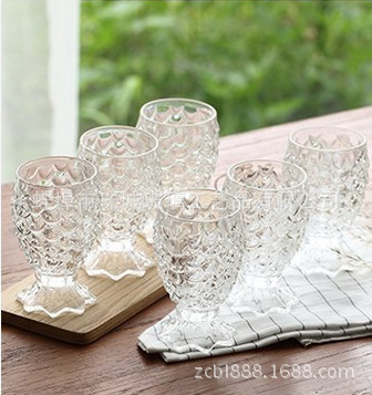 High-quality, high-white fish cups, fish-shaped cups, glass glasses, foreign trade orders.