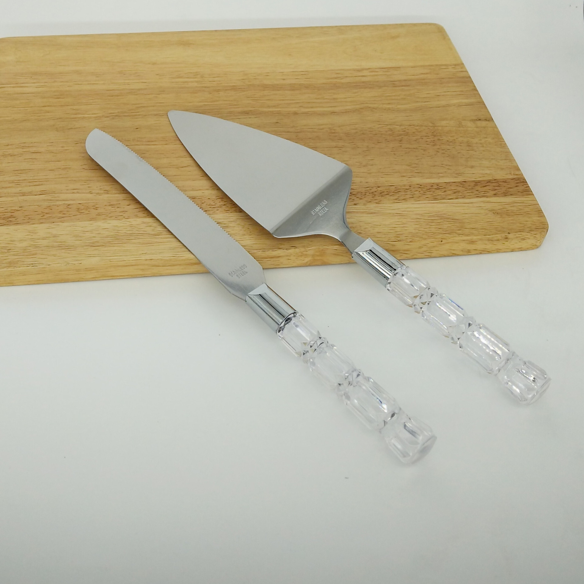 Stainless steel wedding goods, cake knife, bread knife.