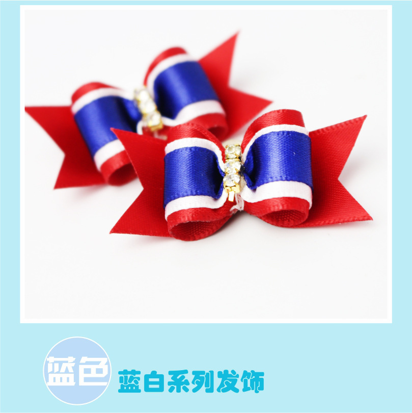 Một cái cà vạt thú cưng, một con chó với một tấm bảng nhỏ bán chạy.