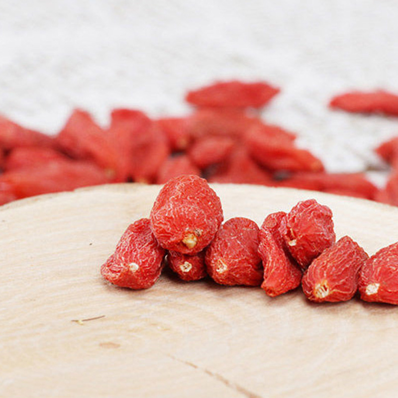 Ở Ningxia, một lon lớn chứa đầy ngũ cốc màu đỏ tìm thấy lô hàng trong khu vực sản xuất trà.