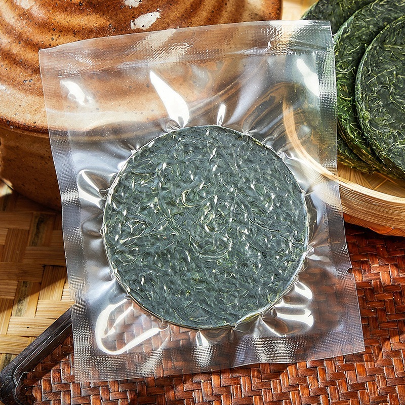 Haura làm khô tảo biển đỏ trên mạng với vỏ sò dày.