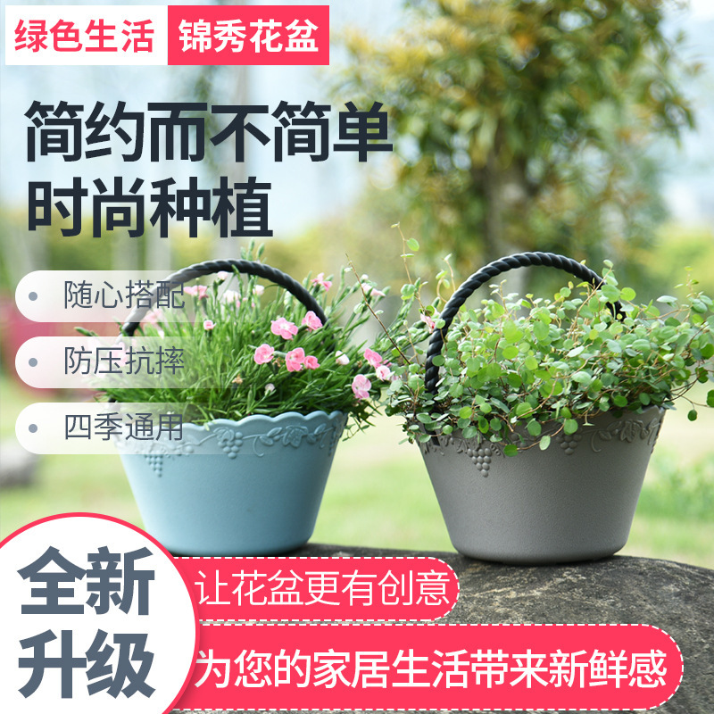 Ý tưởng trực tiếp của nhà máy là thêm vào một giỏ trái cây và một giỏ rau với một chậu nhựa dính trên tay.