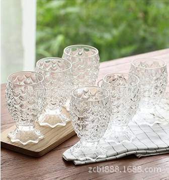 High-quality, high-white fish cups, fish-shaped cups, glass glasses, foreign trade orders.