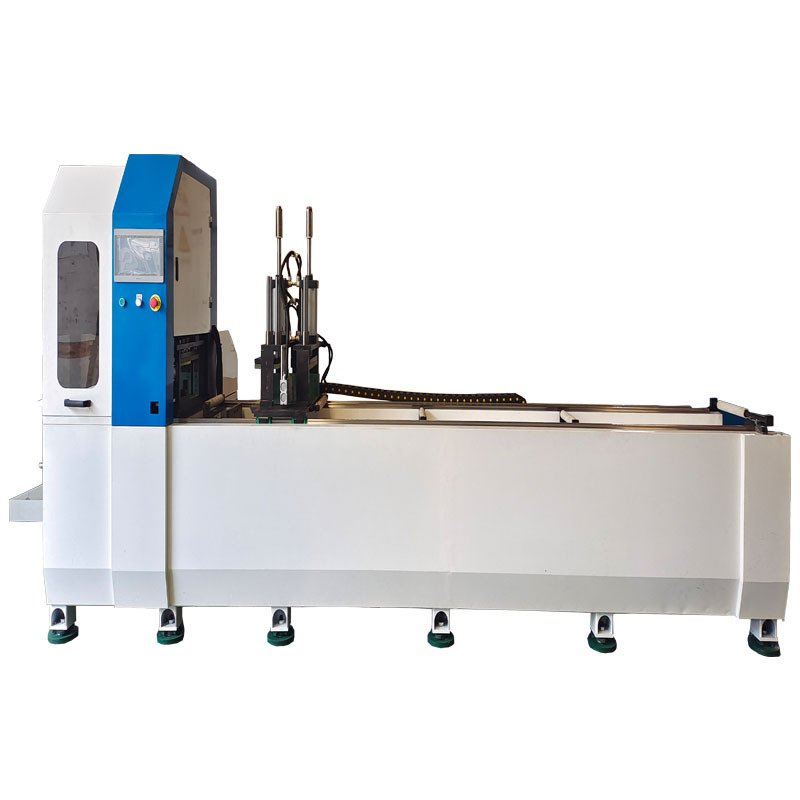 High-speed fully automatic aluminium cutter at the Shanghai Aluminium Cutter