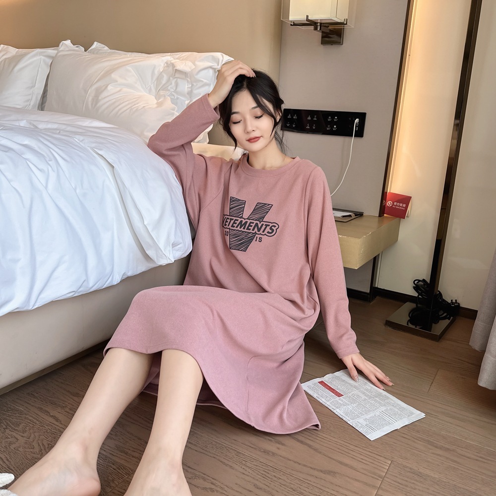 Một chiếc xe lặn hai mặt mới vào mùa thu và mùa đông.