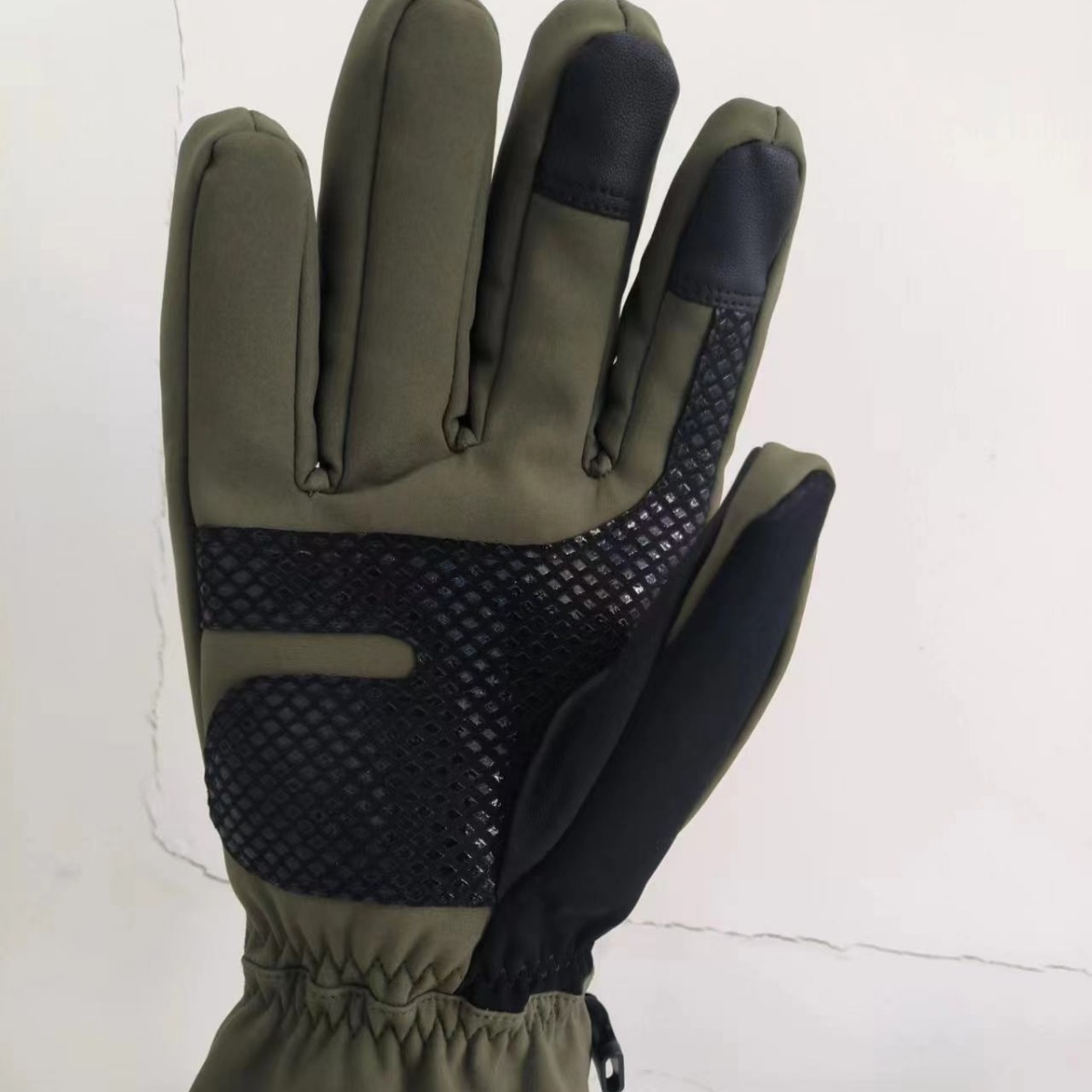 Ski gloves, two fingers for both men and women.