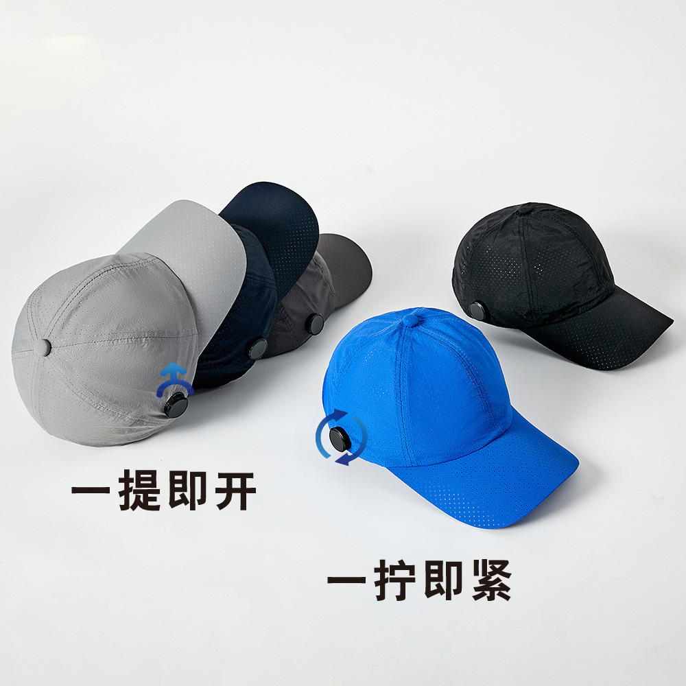 Người đàn bà khô ráo nhanh chóng, trùm đầu bằng hơi thở, đội mũ đánh golf, đội mũ bóng chày thêu.