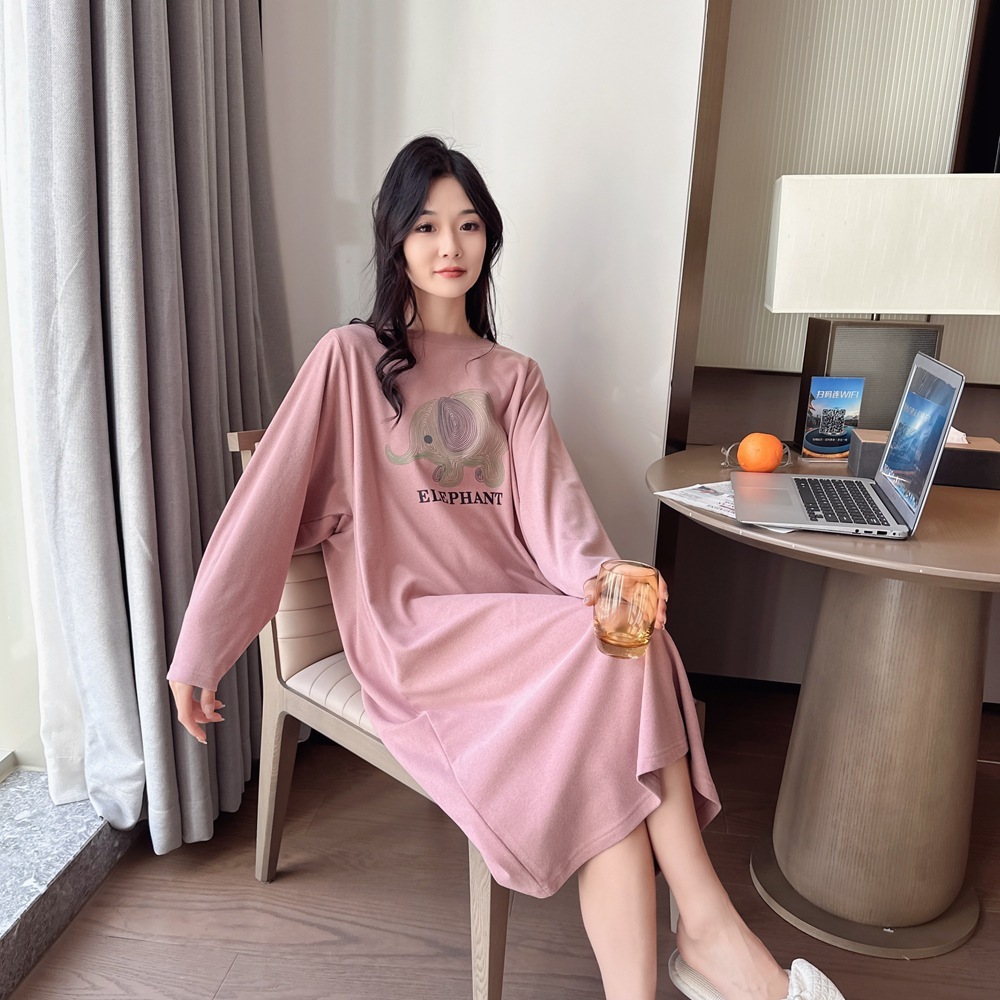 Loại vải nhung mới dùng để lắc lư vào mùa thu và mùa đông có thể được mặc bên ngoài bộ quần áo hai mặt, được mã hóa rộng.