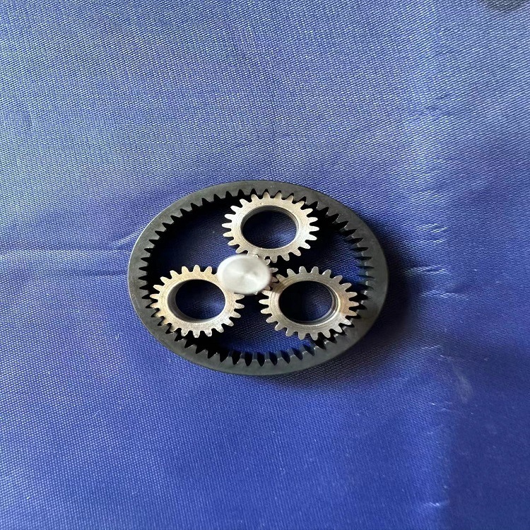 Non-standard planetary gears, brakes, gear boxes, sun teeth, inner rings, fine gear axes.