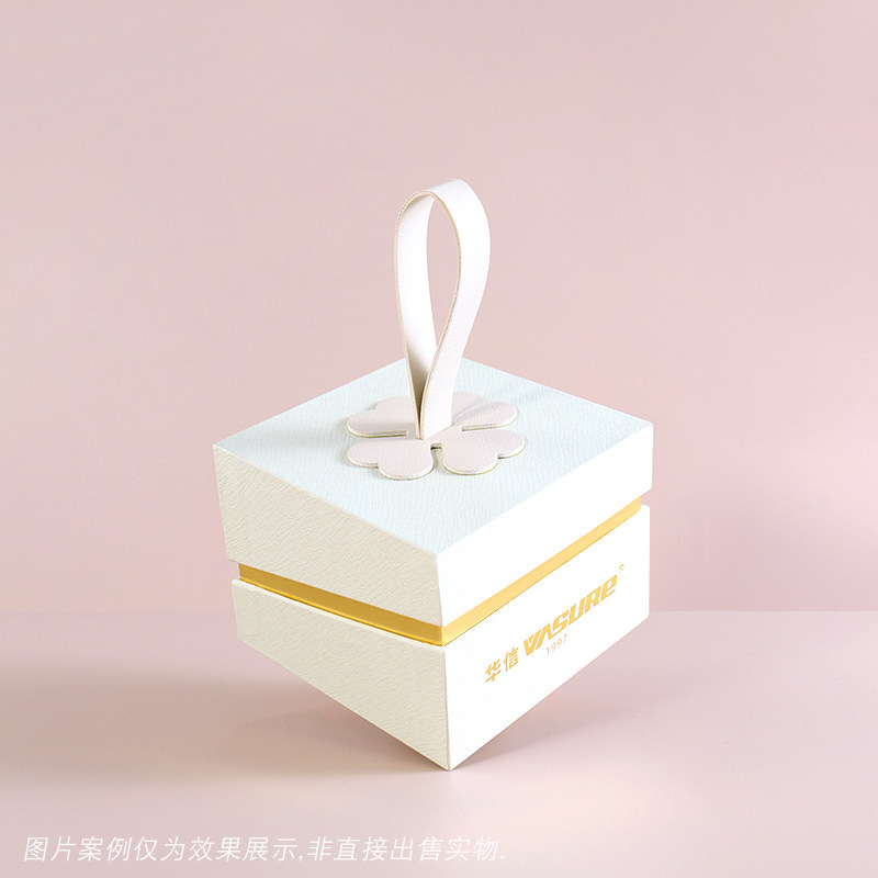 Hộp quà hàng doanh nghiệp của nhà máy là cầm tay trong hộp giấy quà tặng bình phương trống