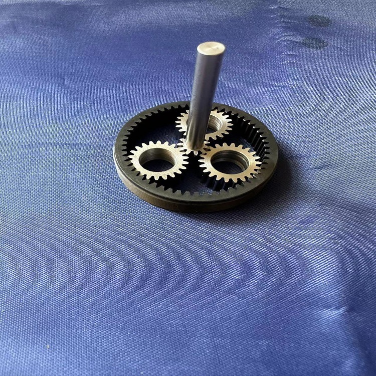 Non-standard planetary gears, brakes, gear boxes, sun teeth, inner rings, fine gear axes.