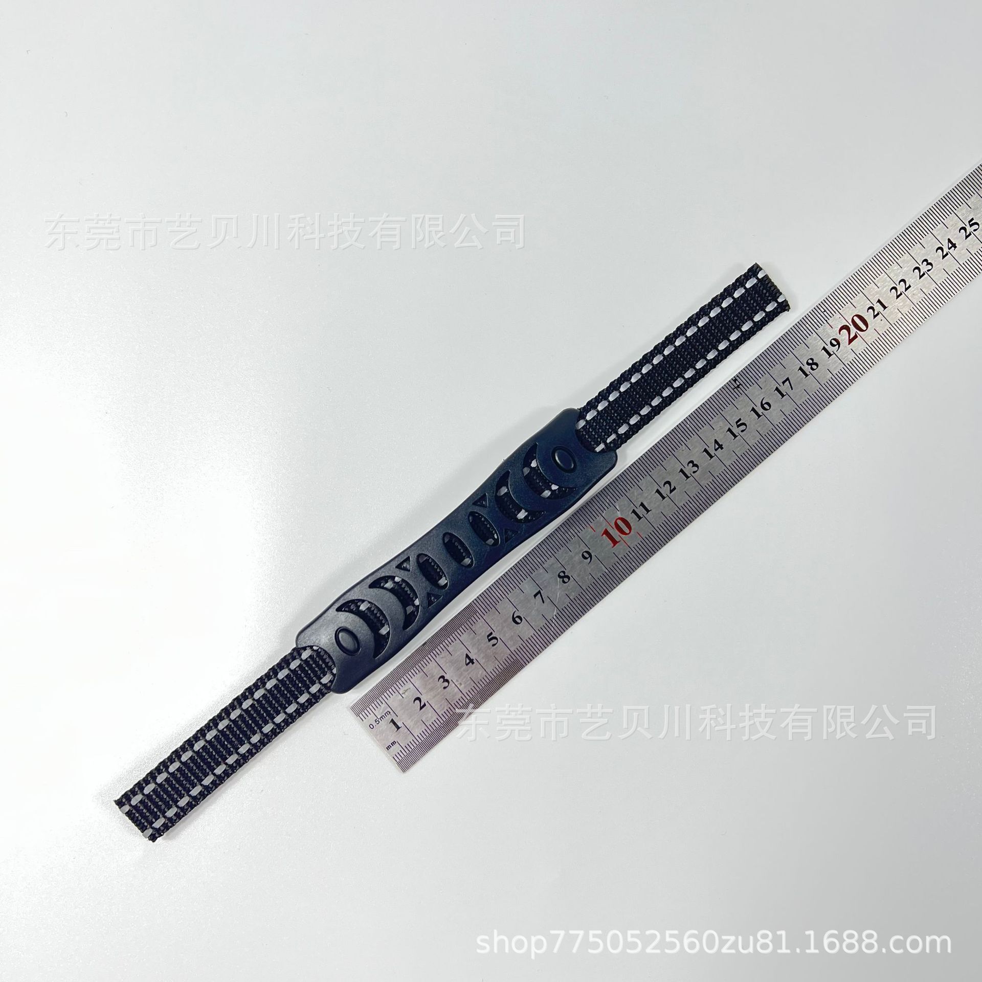 Tay cầm băng mềm, túi xách, bộ phận nhựa, lỗ đôi, ghế ngồi.