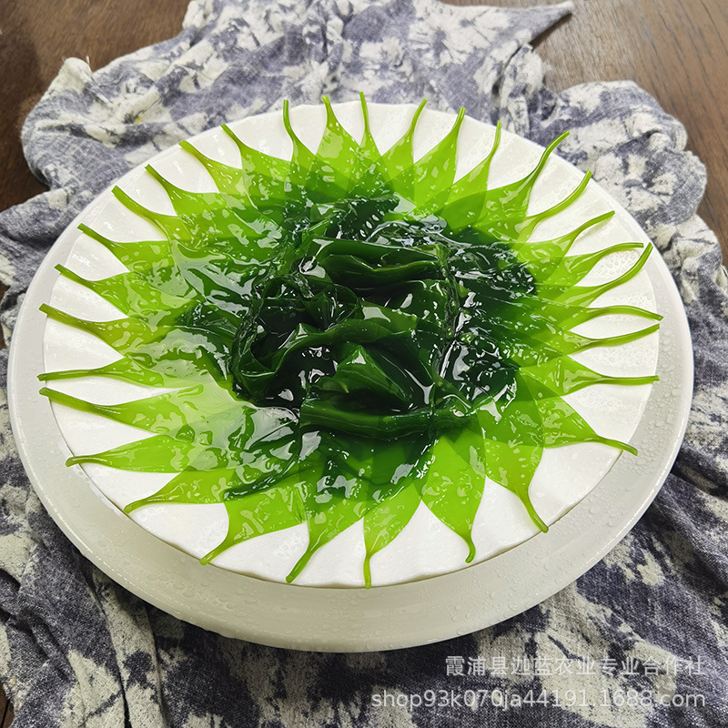 Chaipur nén nước biển với những cây non và cành cây non, còn biển với những thức ăn khô và nóng thì không thương mại.