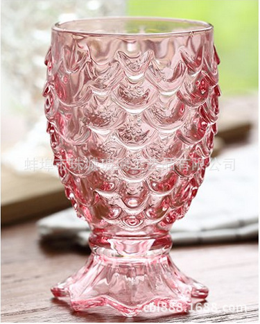 High-quality, high-white fish cups, fish-shaped cups, glass glasses, foreign trade orders.
