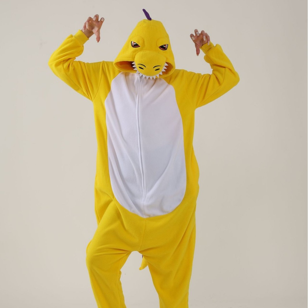 Sự phân phối chéo của các cặp vợ chồng Halloween trưởng thành có nhiều màu da thú.