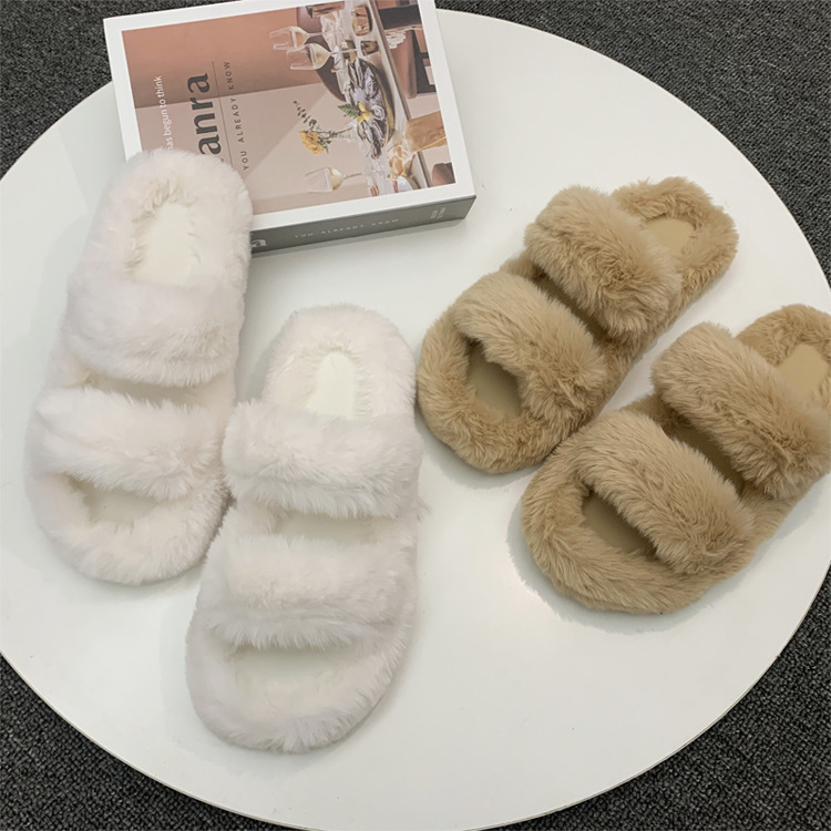 The hairy slipper girl wears a new Korean-style ins-tweet shoes.