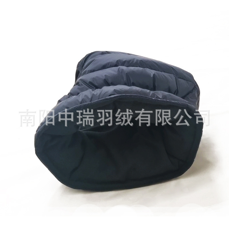 Puffy factory's co-heated with a thick, elastic balakafa cap.