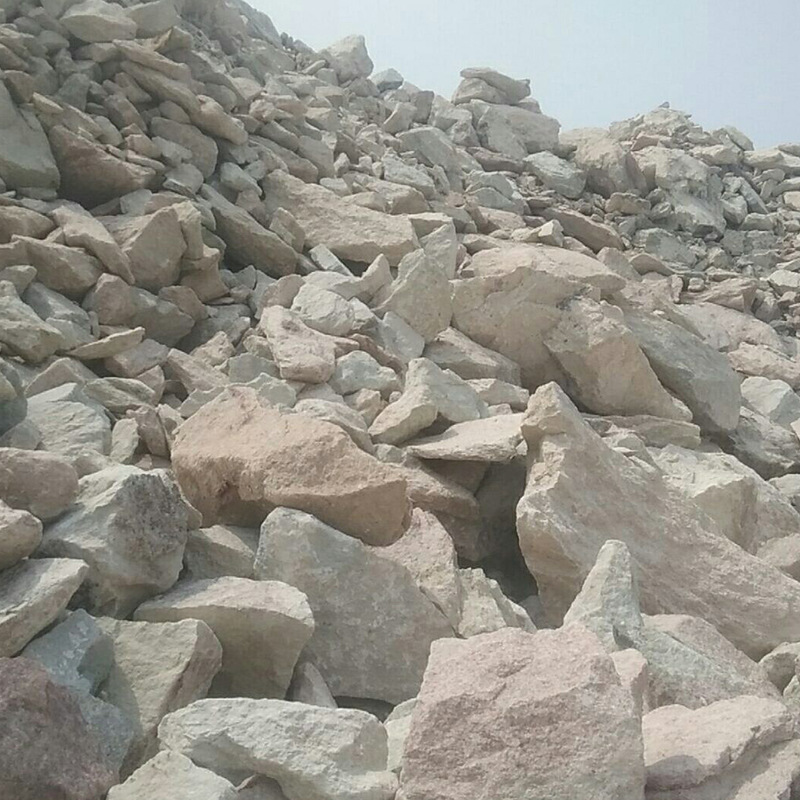 Wholesale of large particles of boiling rock filled with artificial wetland stream water purification.