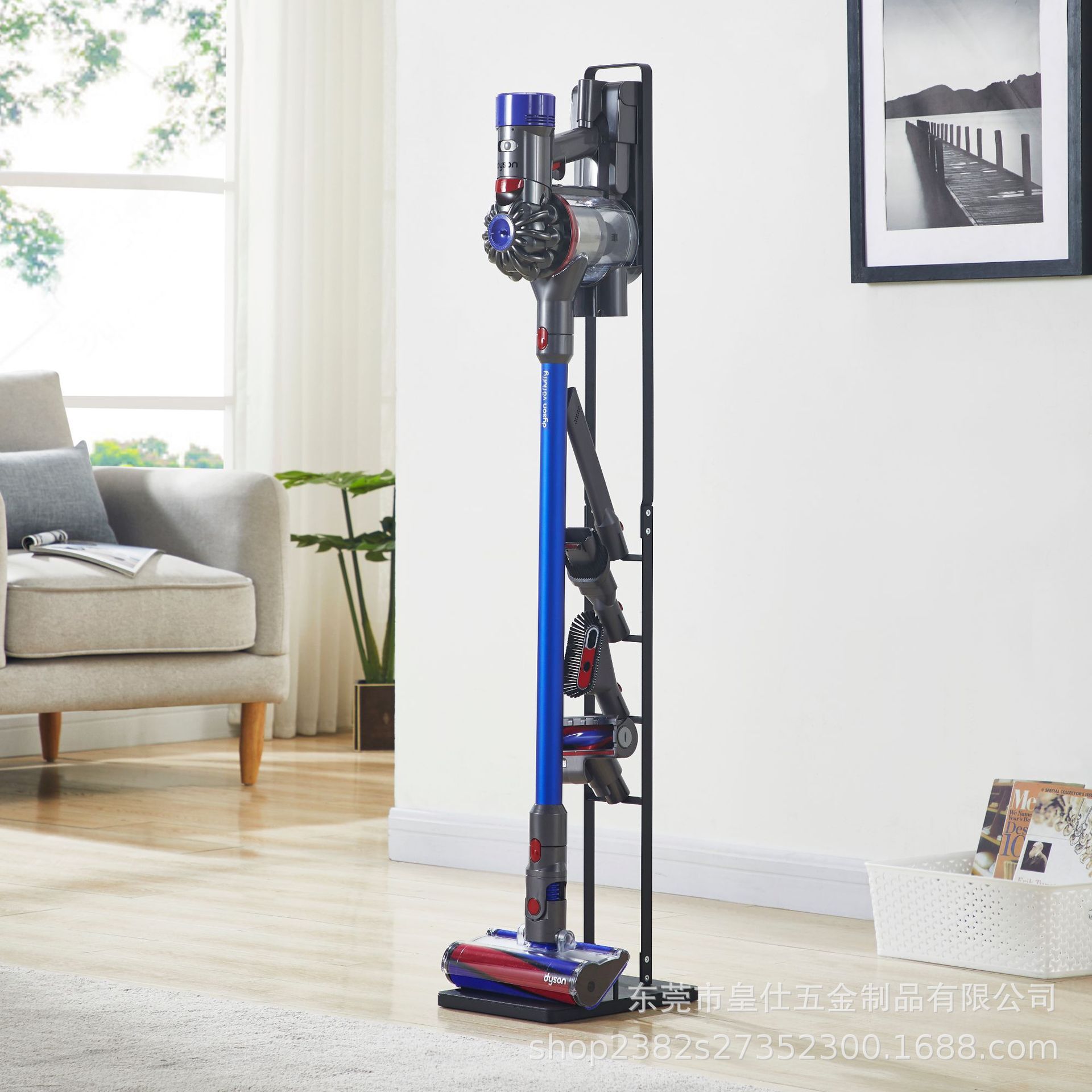 Dyson Dyson làm máy hút bụi V7V8V910 trên kệ không có lỗ hổng.
