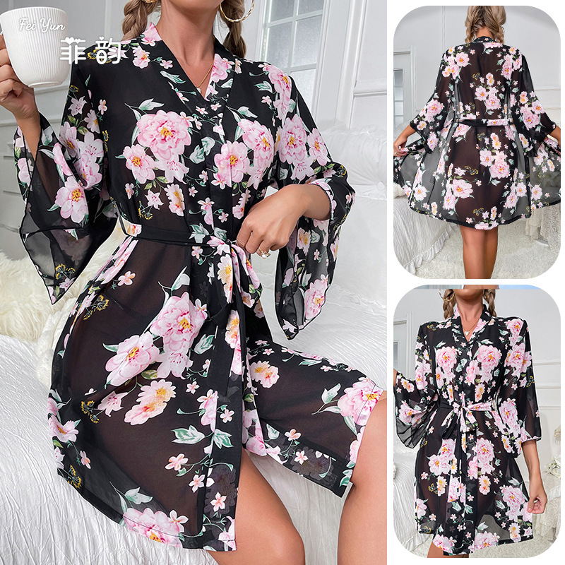 Phiyoru tùy chỉnh một cô gái mặc áo choàng tắm lạnh giá 596.