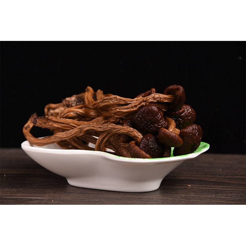 Tea mushroom dry bulk bulk production is directly used for the 200g fungus that can't open the umbrella.