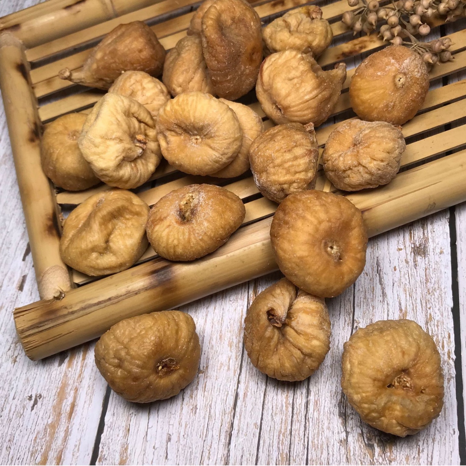 Turkey's Dried Frozen Fruits and Sugar Packs naturally hangs out for the rest of their lives, and makes them directly for sale.