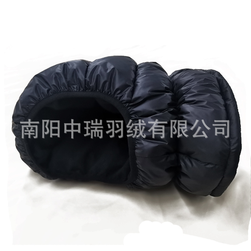 Puffy factory's co-heated with a thick, elastic balakafa cap.