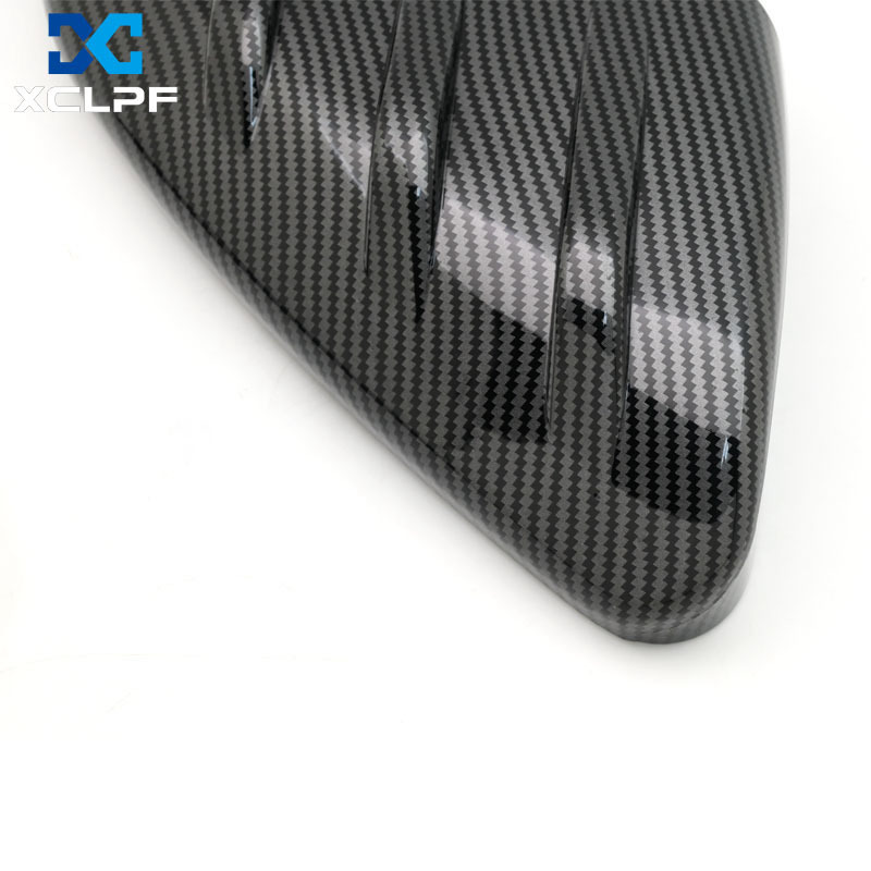 Car retrofit applies to the reverse mirror shell of the 16-20 generation mirror behind the carbon fiber.