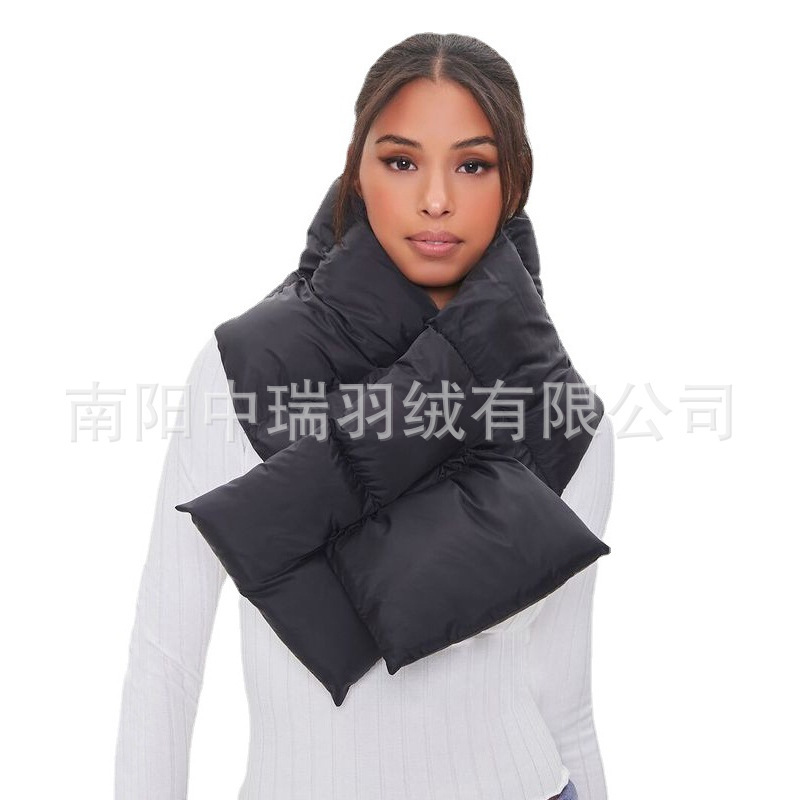 Ms. Fashion Fashion, across the border for heat and distribution, fills with light, windproof and warm scarfs.