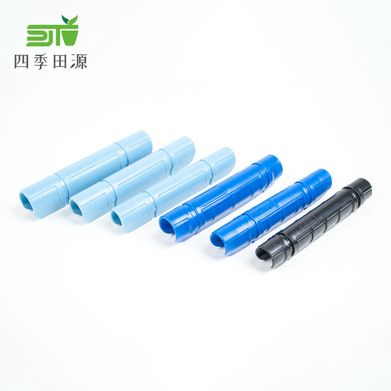 Lắp ráp các khớp nhựa trong các thùng lớn cho các màng phù hợp