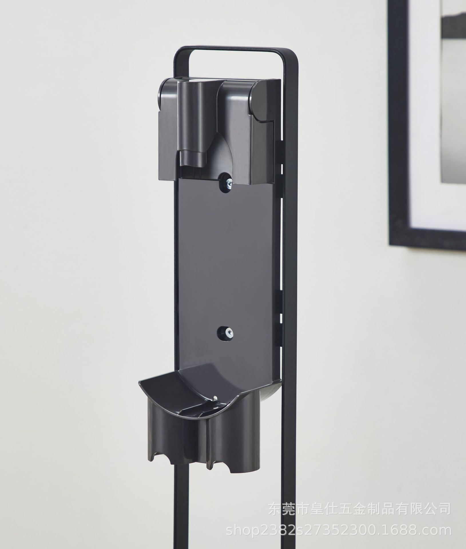 Dyson Dyson làm máy hút bụi V7V8V910 trên kệ không có lỗ hổng.