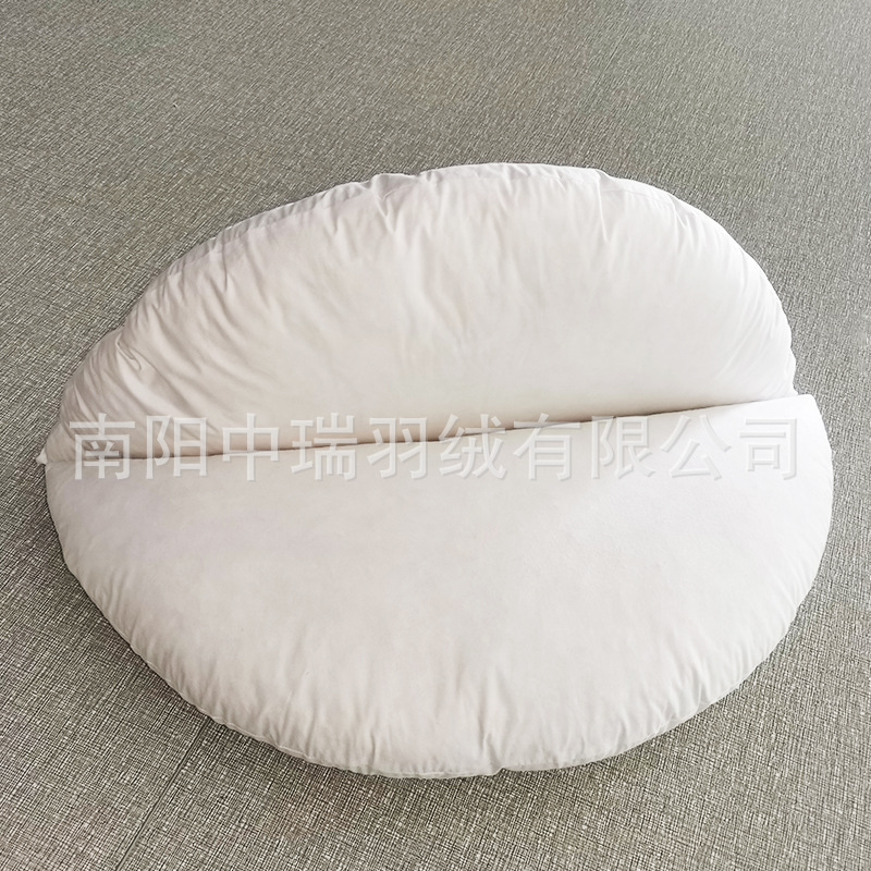 The source plant has made a full feather pillow with a half-turn couch and a back mattress.