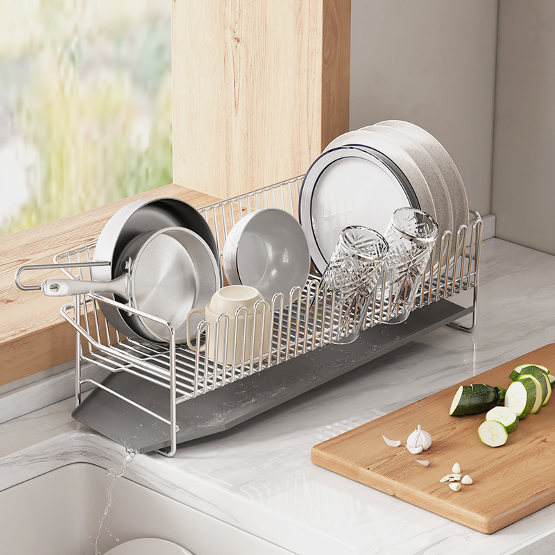 304 Nhà bếp thép không rỉ, hai lớp vải dầu hắc ín trên đầu chậu, và một bữa ăn kim loại ở bên cạnh bồn rửa chén