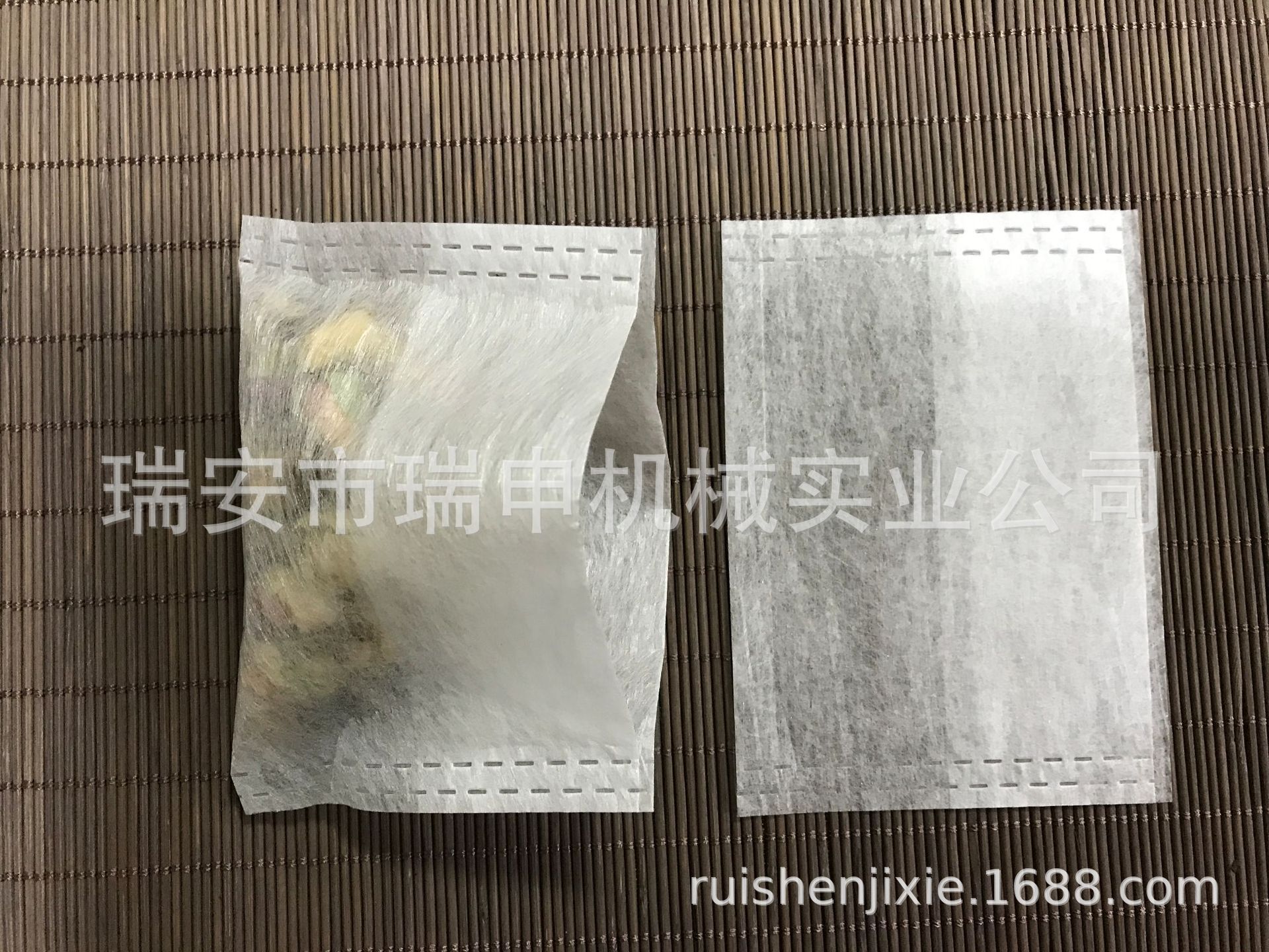 A tea bag, paper-filtering bag, tea bag, coffee bag, tea bag maker, no tea bag.