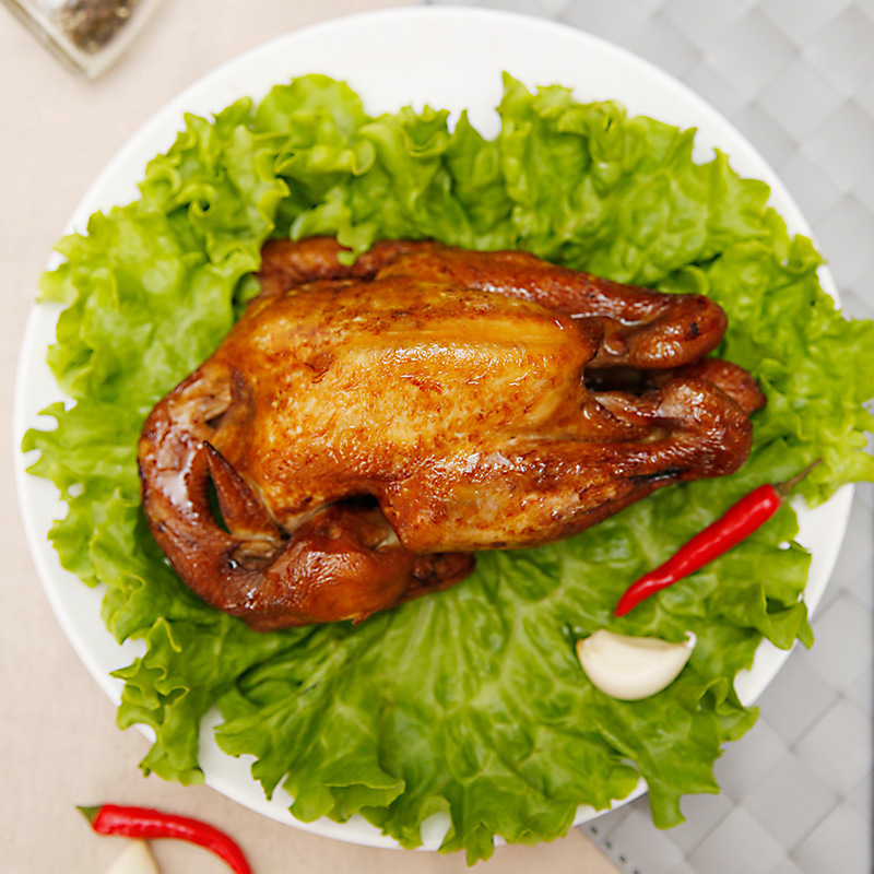 Hen Hye의 닭은 550g 감기이며 먹을 준비가되었습니다.